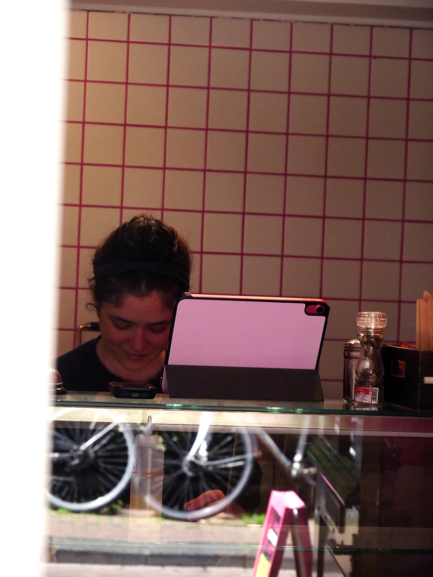 SaltyWaffles-Shop-05-Binnen-Frida